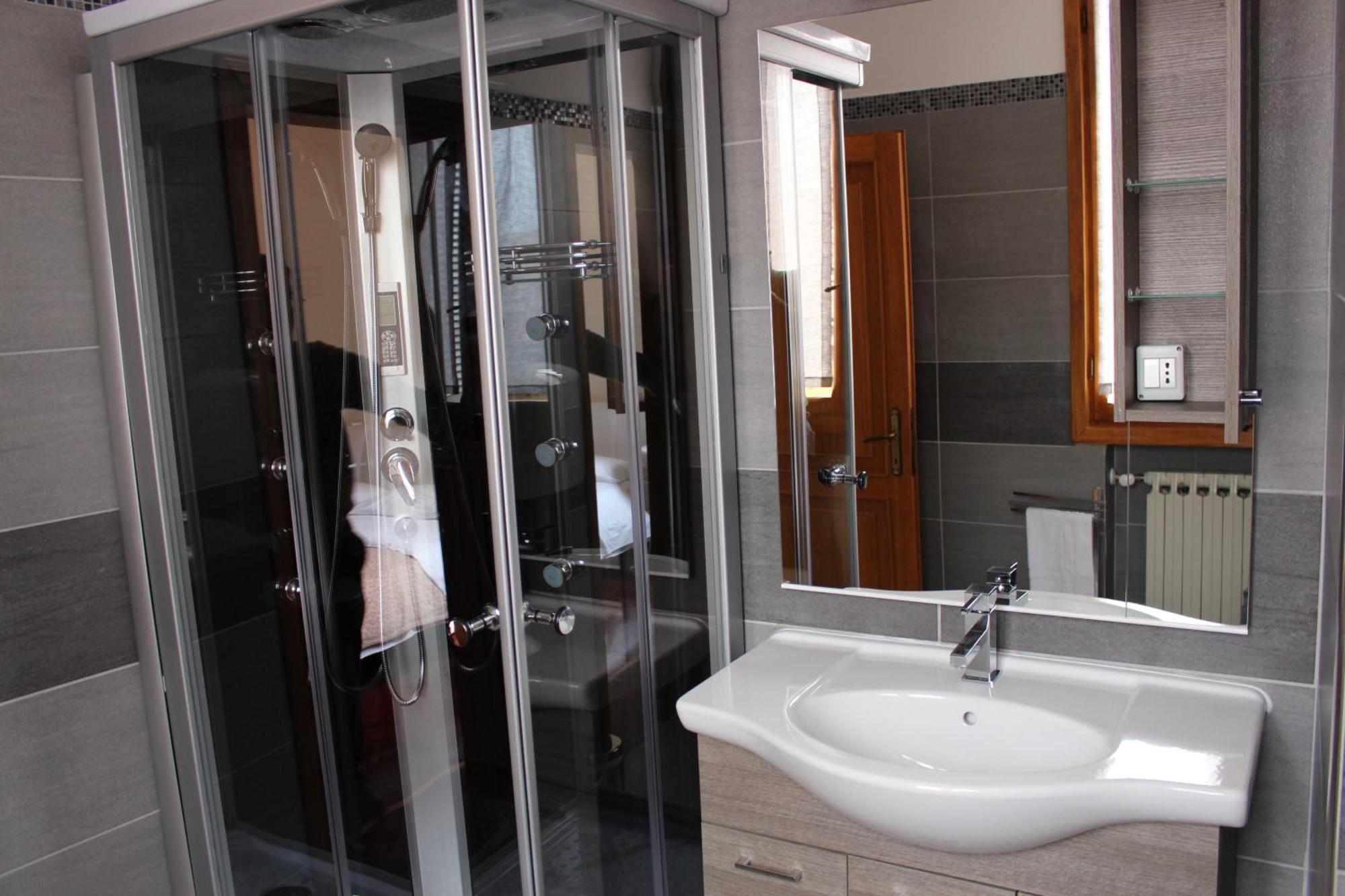 Residenza Ariosto Depandance By Studio Vita Bologna Room photo