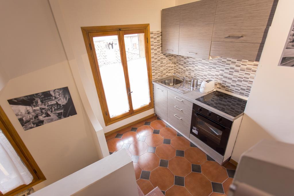 Residenza Ariosto Depandance By Studio Vita Bologna Room photo